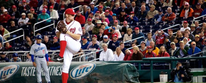 Stephen Strasburg recovers from thoracic outlet syndrome surgery treatment