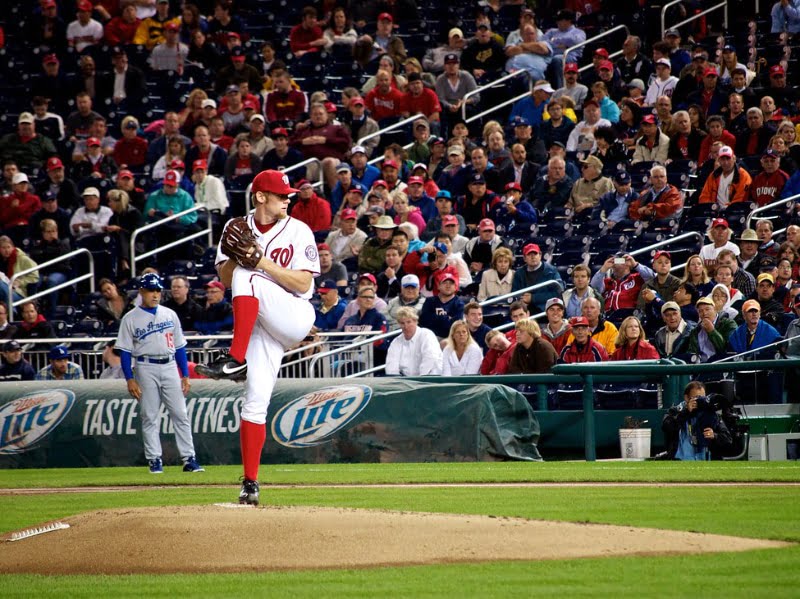 Stephen Strasburg recovers from thoracic outlet syndrome surgery treatment